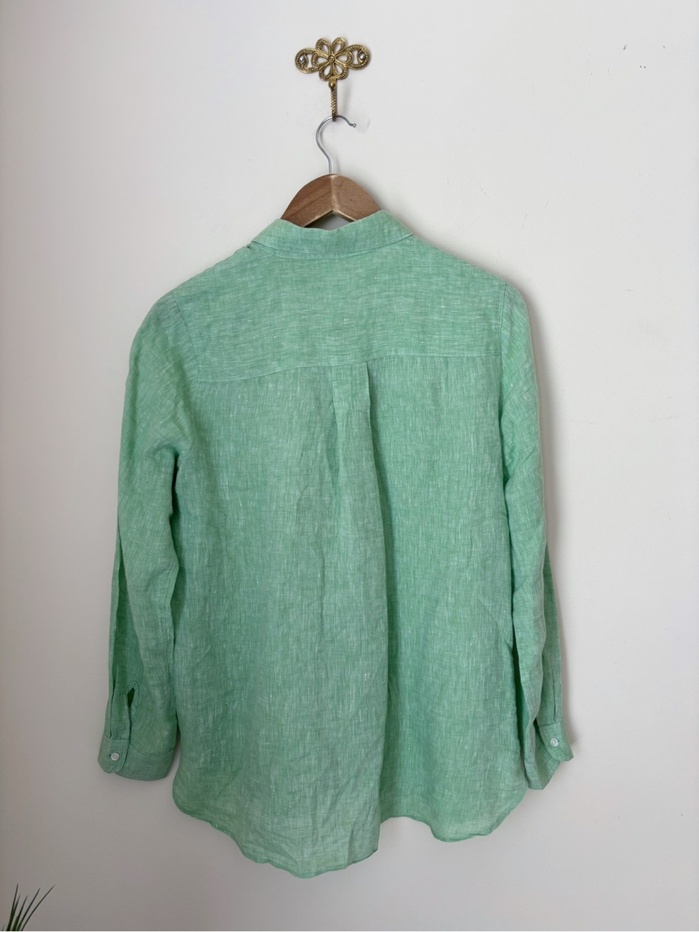 J. McLaughlin Green Linen Long Sleeve Button Front Shirt Medium - Picture 3 of 7